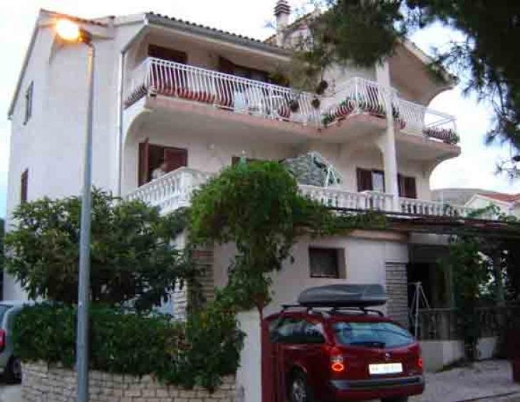 apartmani varnica